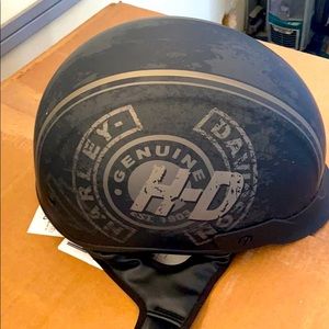 Men’s Harley Davidson helmet